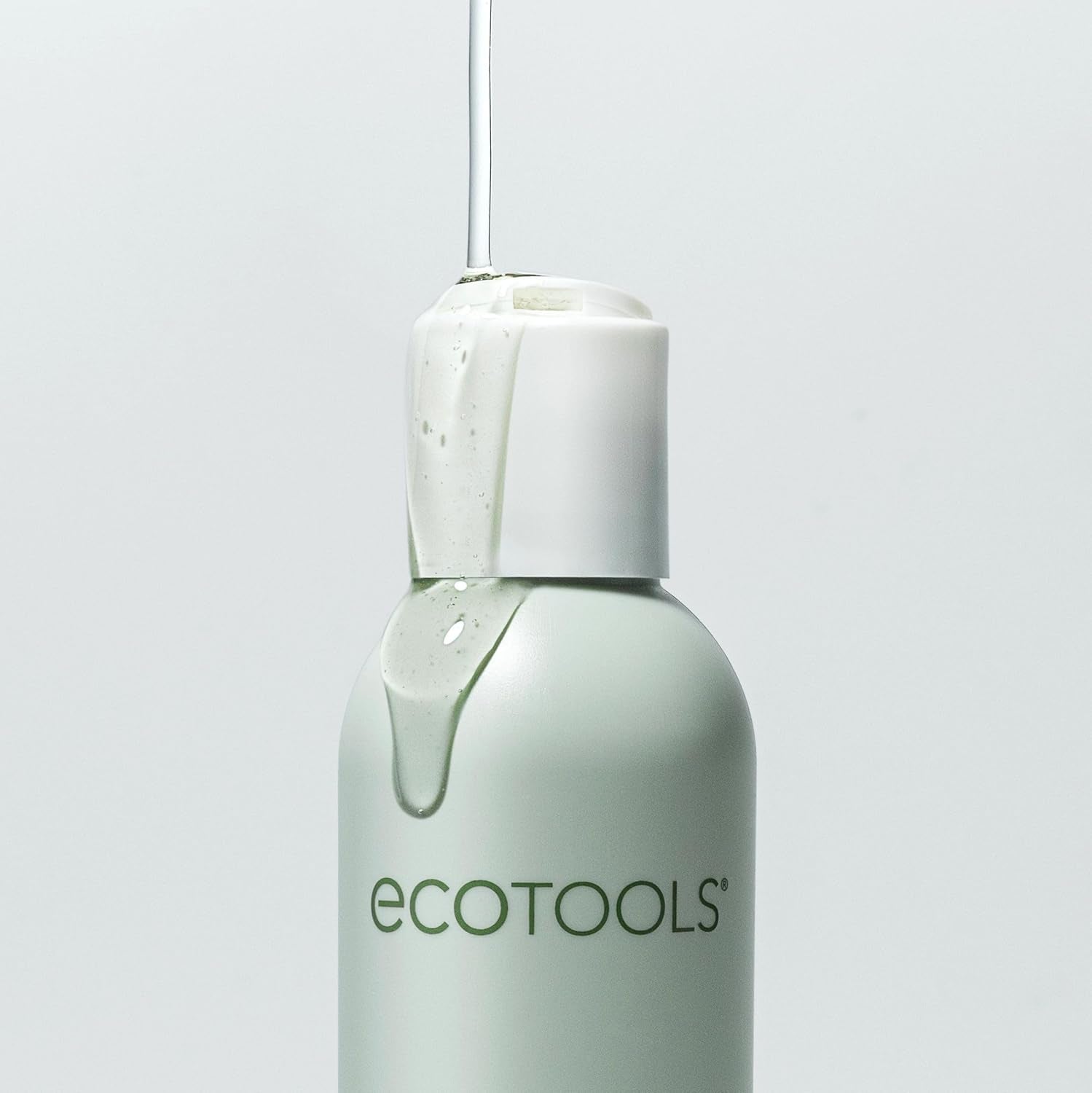 Makeup Brush + Sponge Shampoo, Cleanses Makeup & Impurities from Tools, Sponges, & Puffs, Fragrance-Free Cleanser, No Harsh Chemicals, Vegan, & Cruelty-Free, 8 Fl. Oz./236 Ml. Bottle
