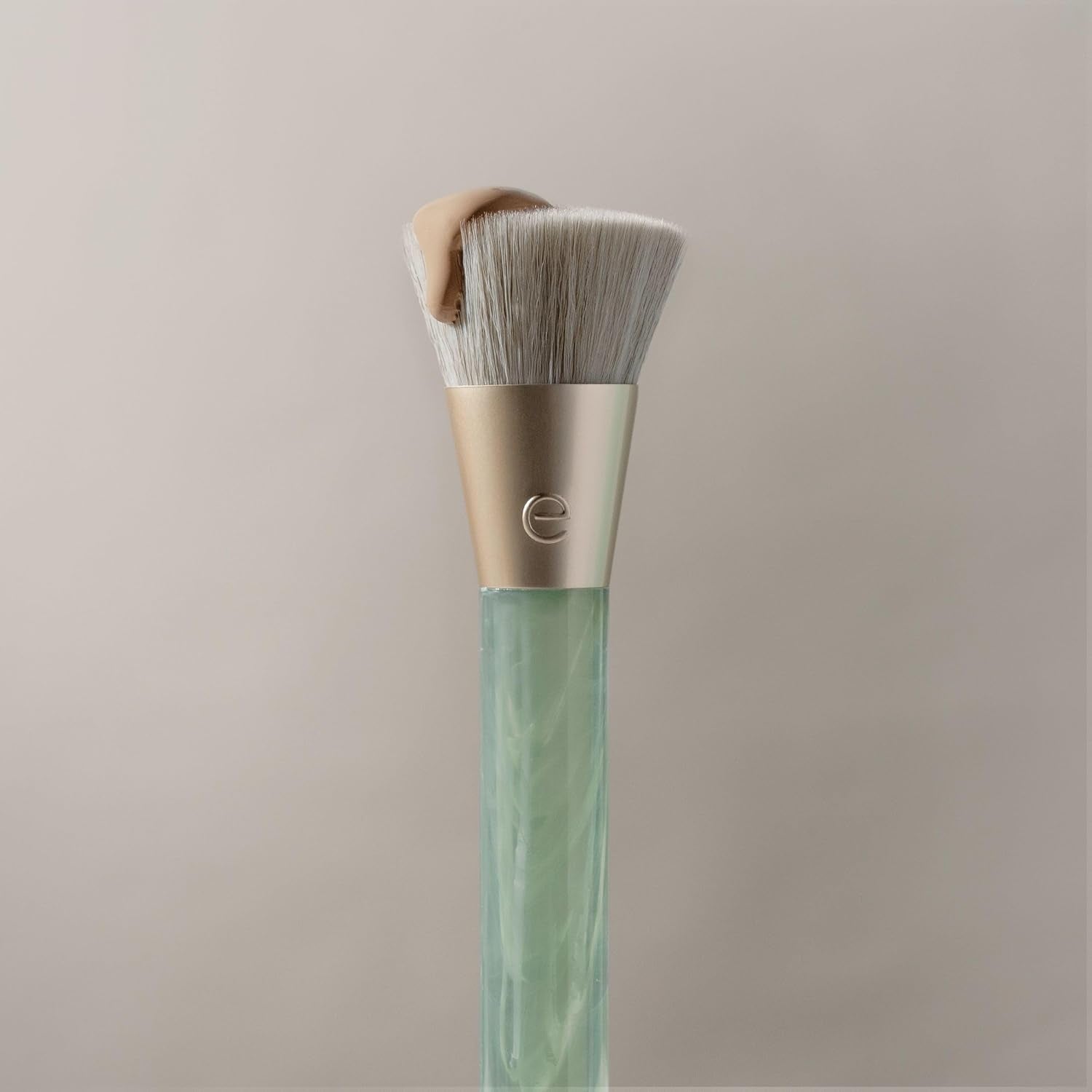 Sea Gems Liquid Finishing Brush